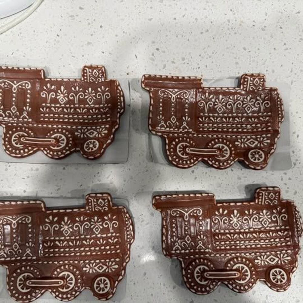 New Pottery Barn Gingerbread Train Appetizer Plates